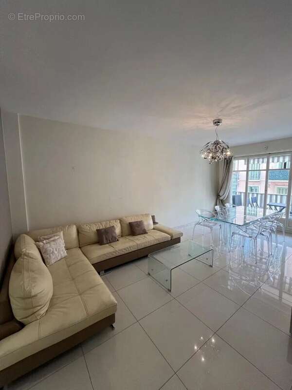 Appartement Nice 3 pièce(s) 82.45 m2 - photo 2