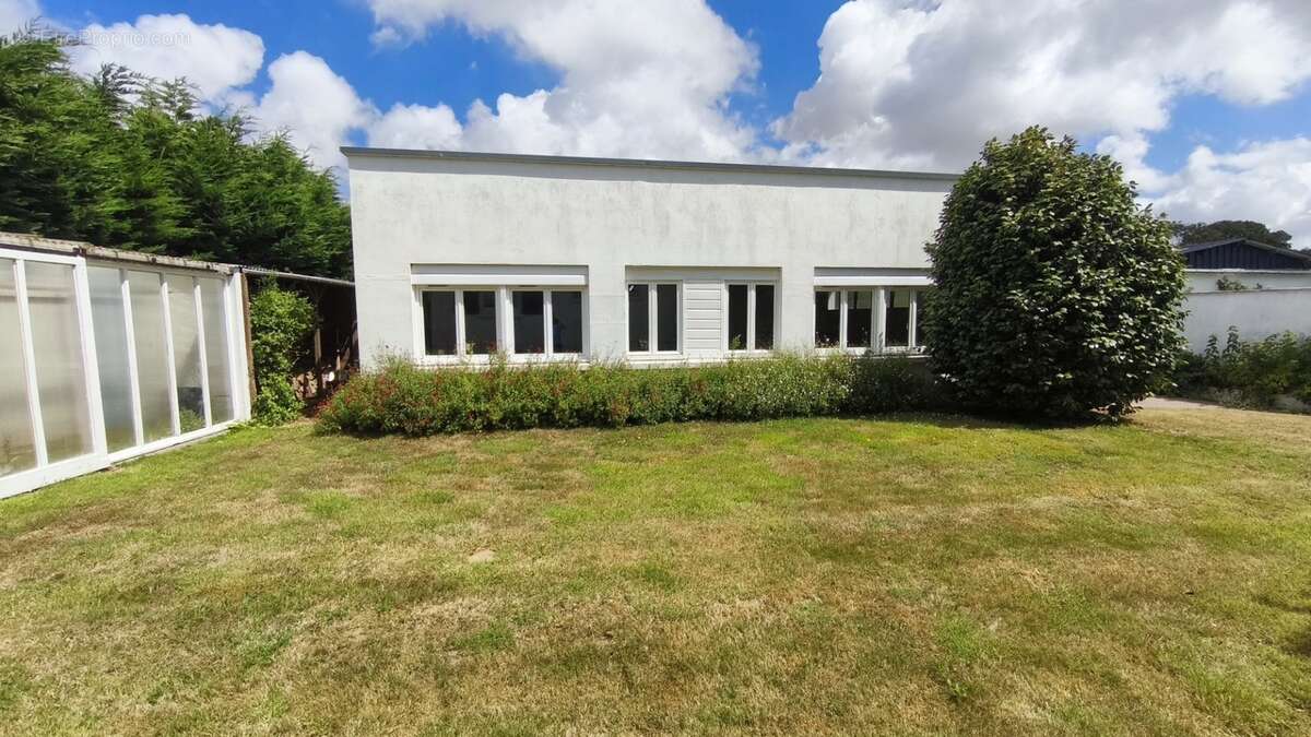 Pavillon proche Fécamp de 152 m² Habitable sur sous-sol complet. Dépendance 80 m²-5 chambres-1000 m² de terrain - photo 18