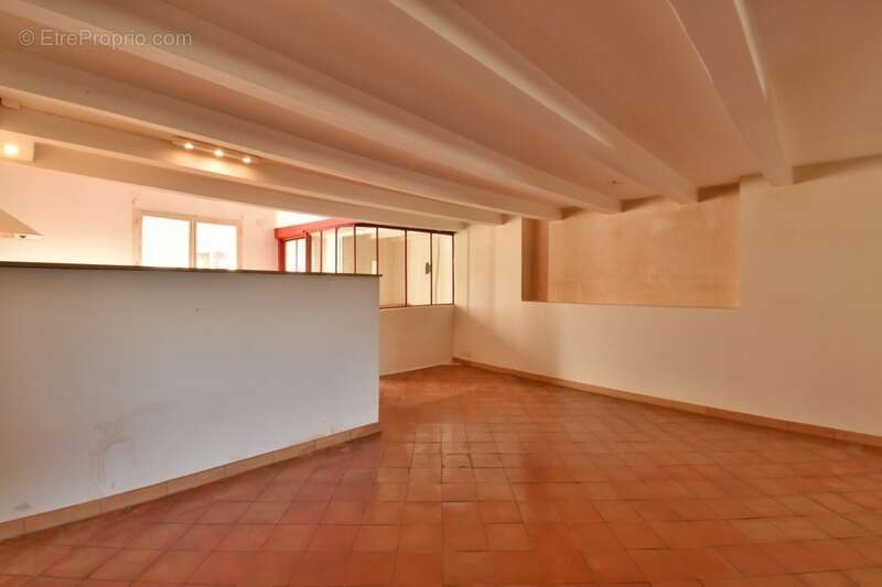Appartement à FORCALQUIER
