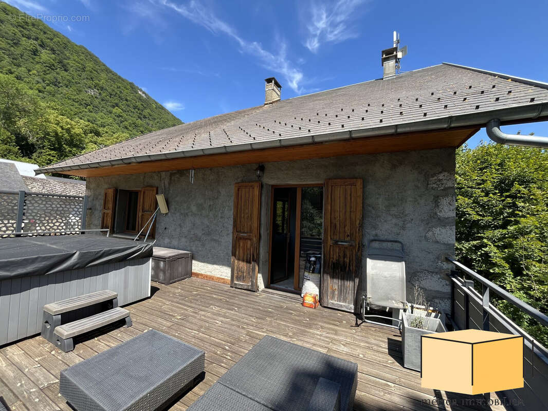 Maison 127 m² à La Chapelle-Du-Mont-Du-Chat  - photo 9