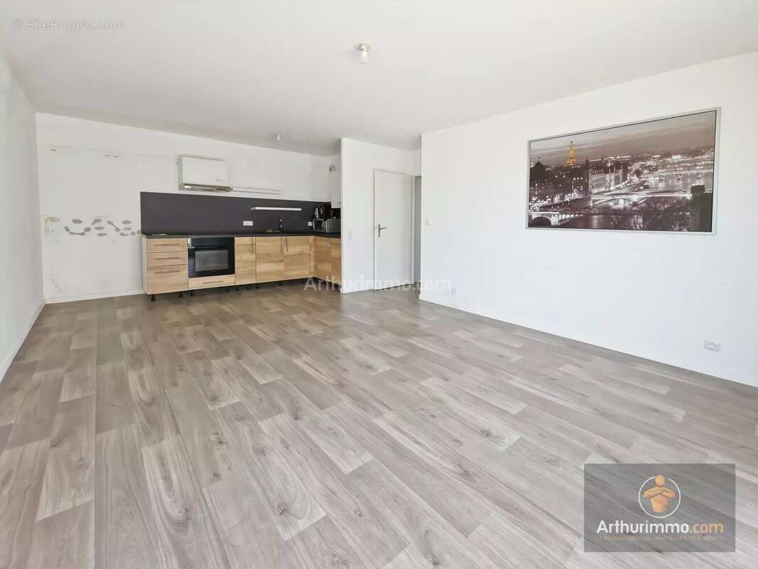 Appartement à MENNECY