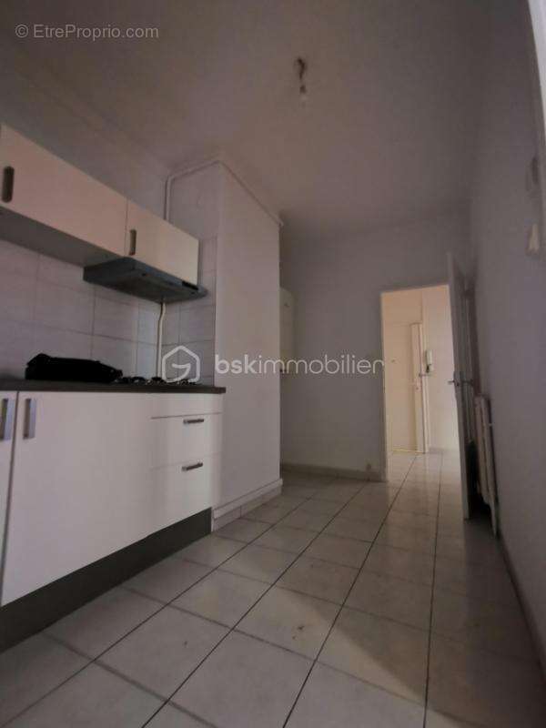 Matabiau - t4 92 m² lumineux -  2 balcons - - photo 9