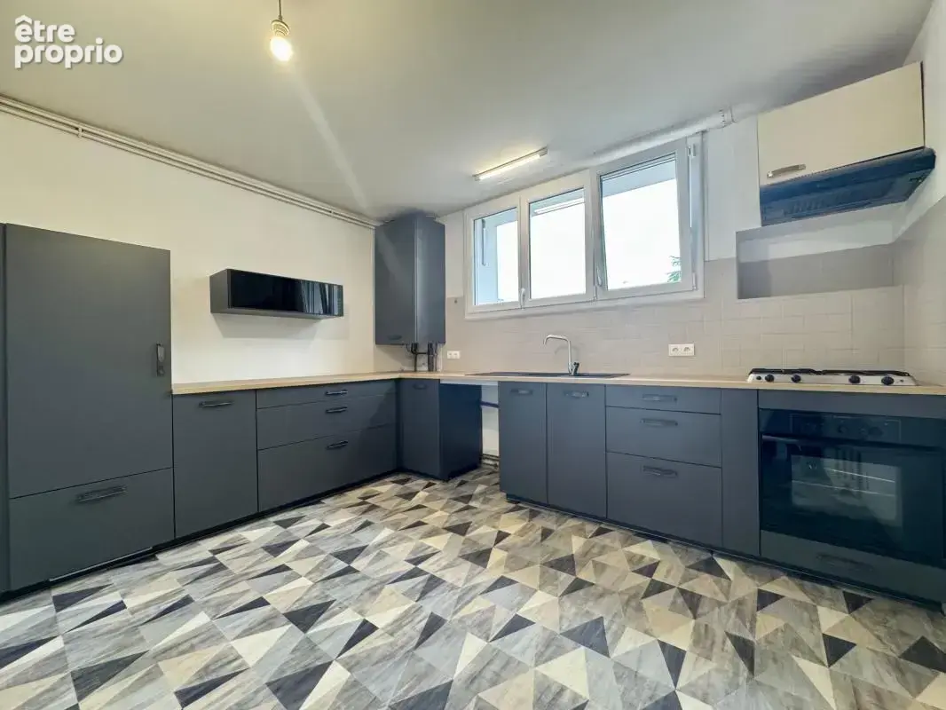 Appartement À Vendre - photo 3