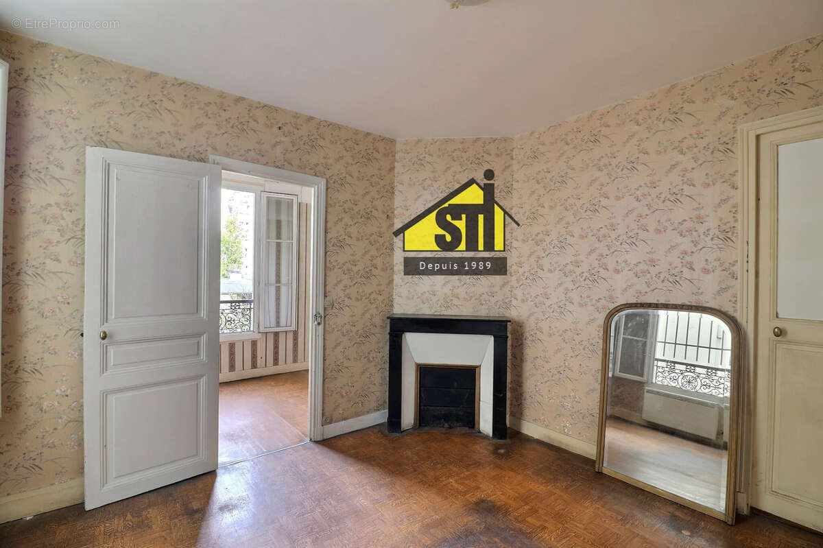 Appartement à PARIS-14E