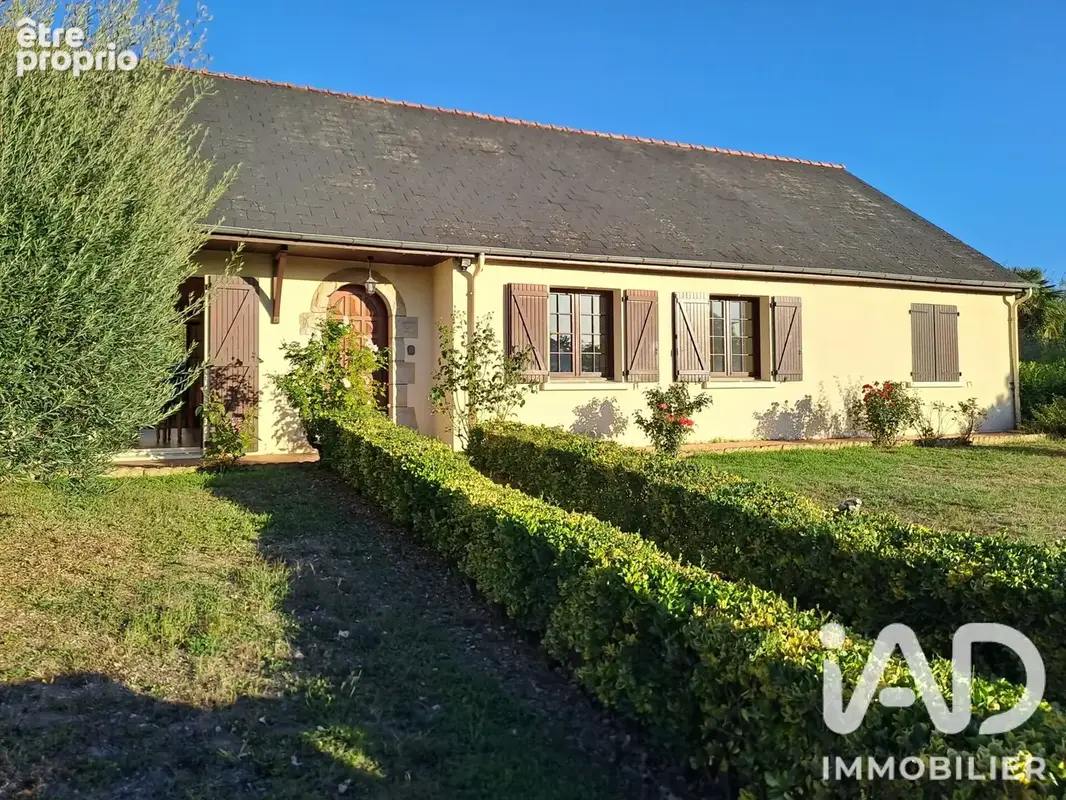 Photo 1 - Maison à BECON-LES-GRANITS