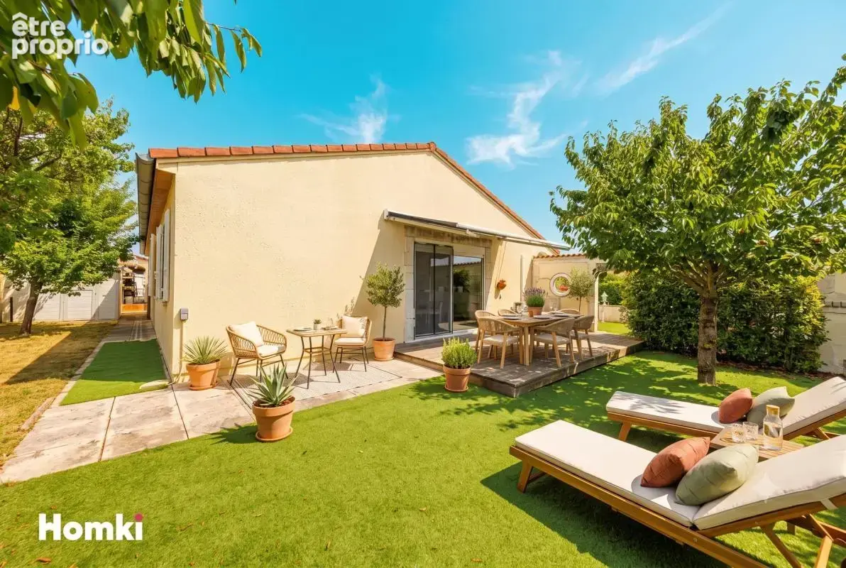 Vue imprenable, aucun vis-à-vis et plain-pied : une maison rare à Billom - photo 1
