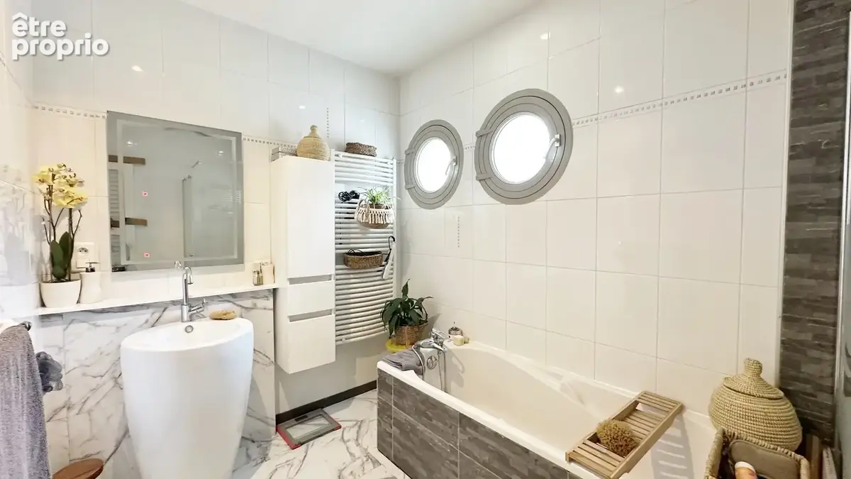 Propriete de type t12 de 360 m2 dont 2 appartement t3 de 70 m2 chacun - photo 15