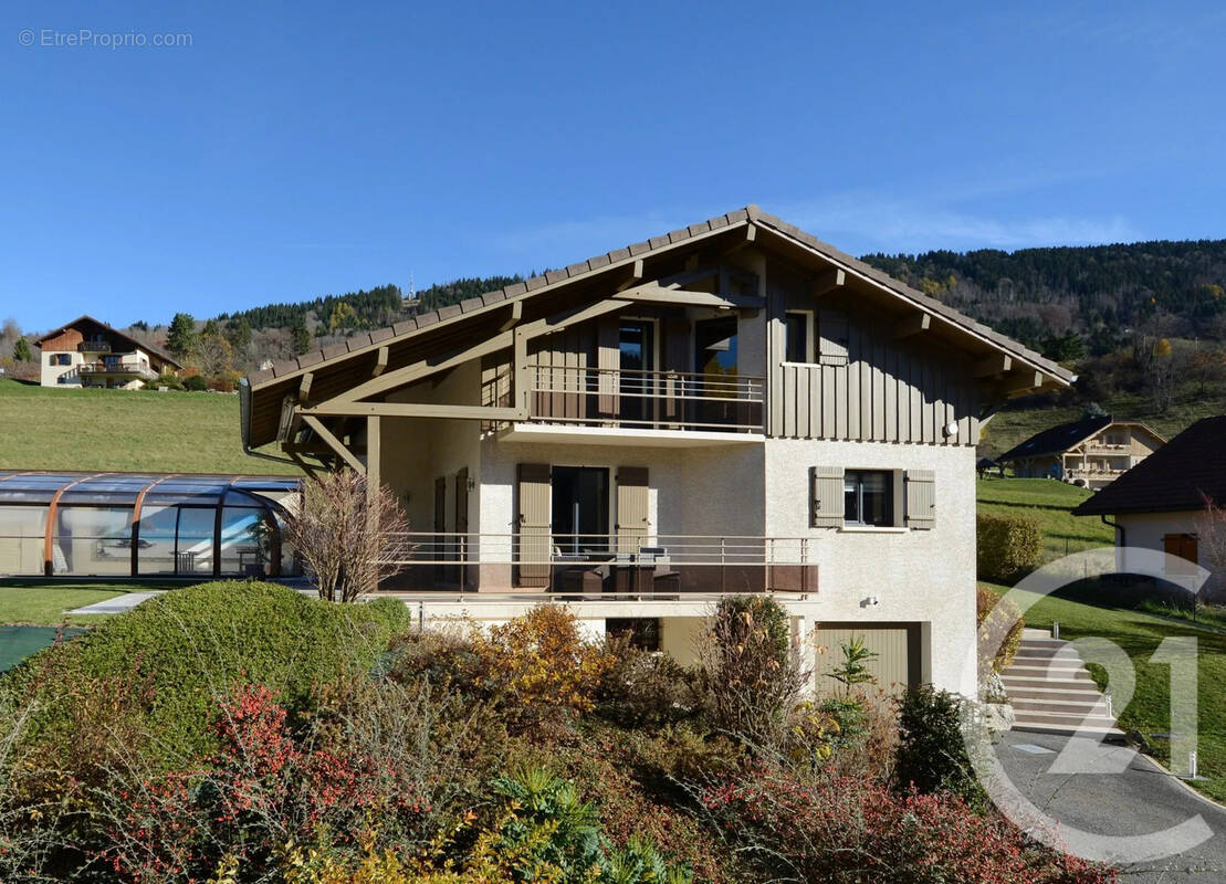 Maison à ARACHES-LA-FRASSE