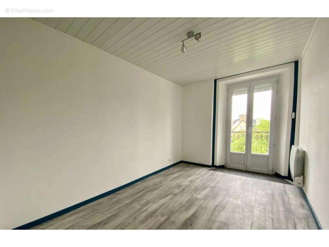 Appartement à SAINT-MEEN-LE-GRAND
