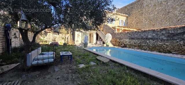 Maison à MOUSSAN