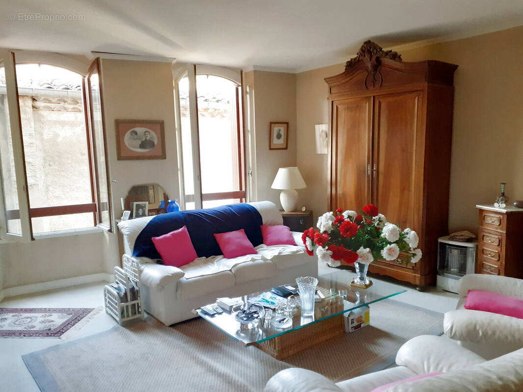 Appartement à SUMENE