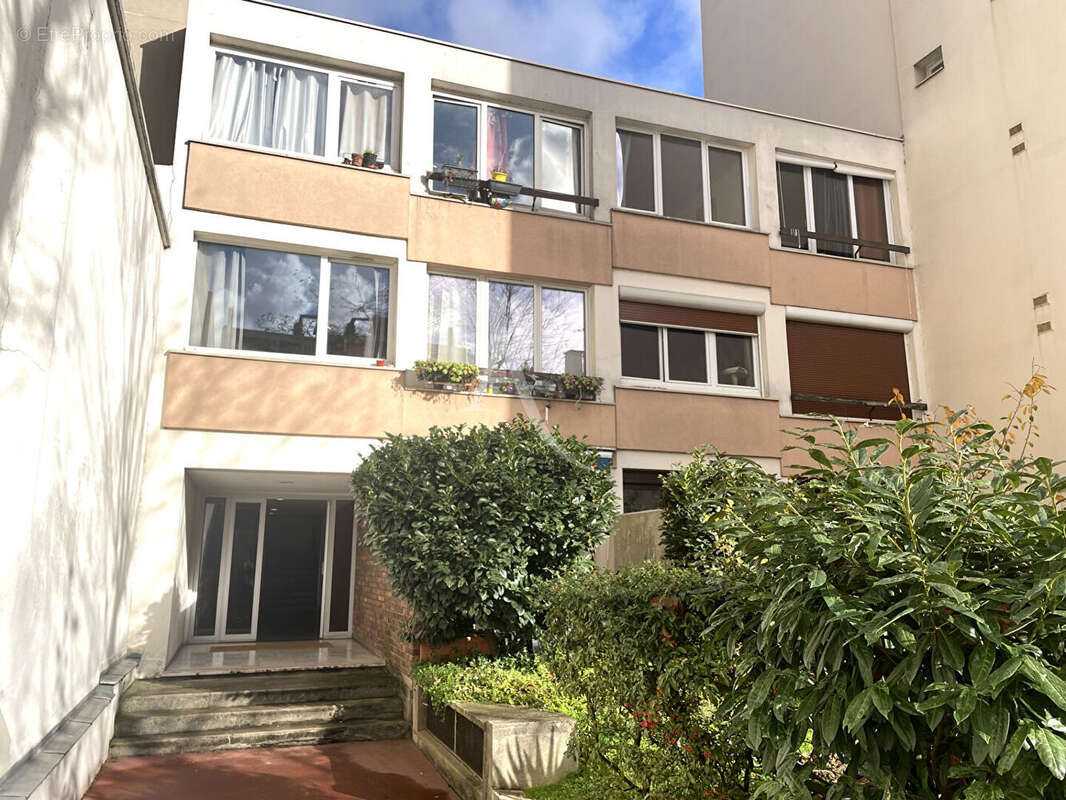 Appartement à PARIS-10E