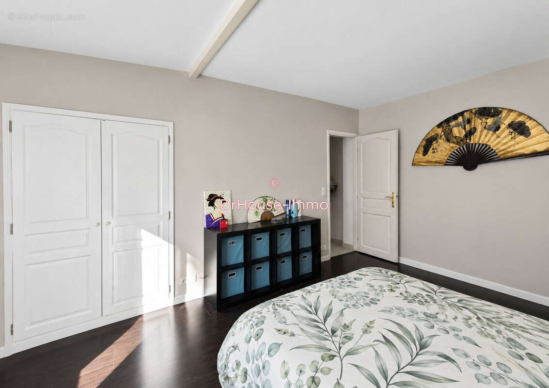 Maison 183 m² à Begles  - photo 12