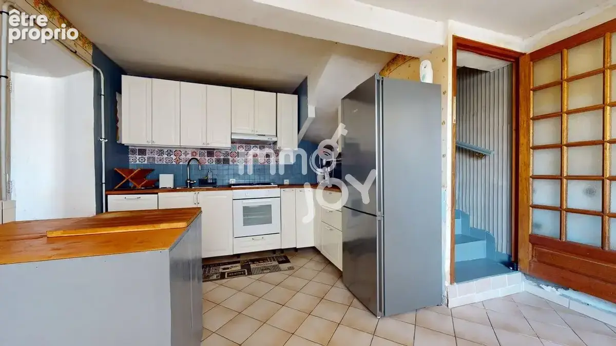 Maison de village 200 m2   7 pièces, 4 chambres   2 terrasses   dépendance   120 000 € FAI - photo 3