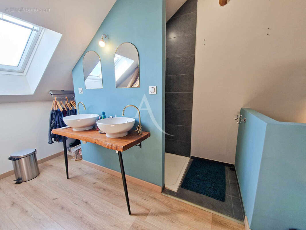 Maison à MONTREUIL-BELLAY