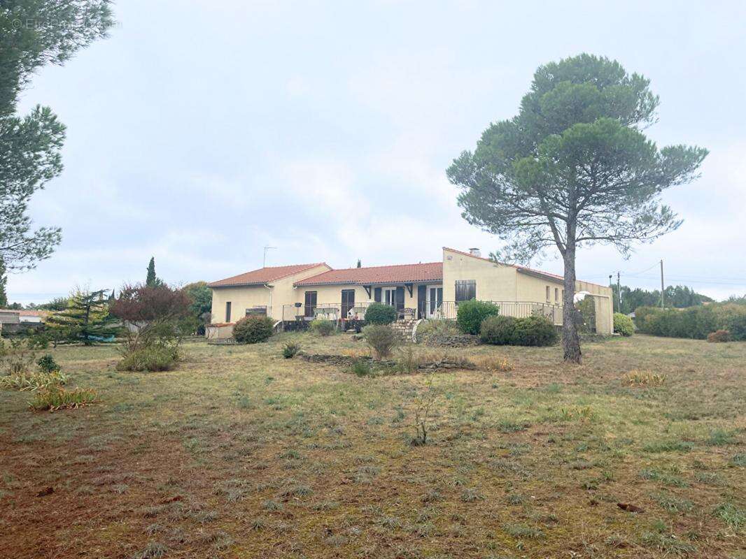 Maison à VILLEMOUSTAUSSOU