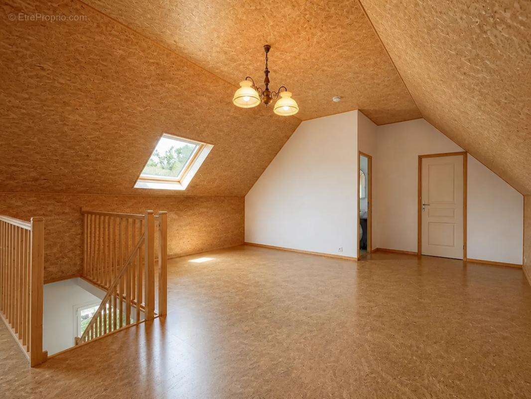 Maison de 5 pièces de 223 m² à Ligny-le-Ribault - photo 12