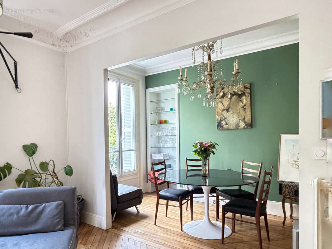 Appartement à PARIS-18E