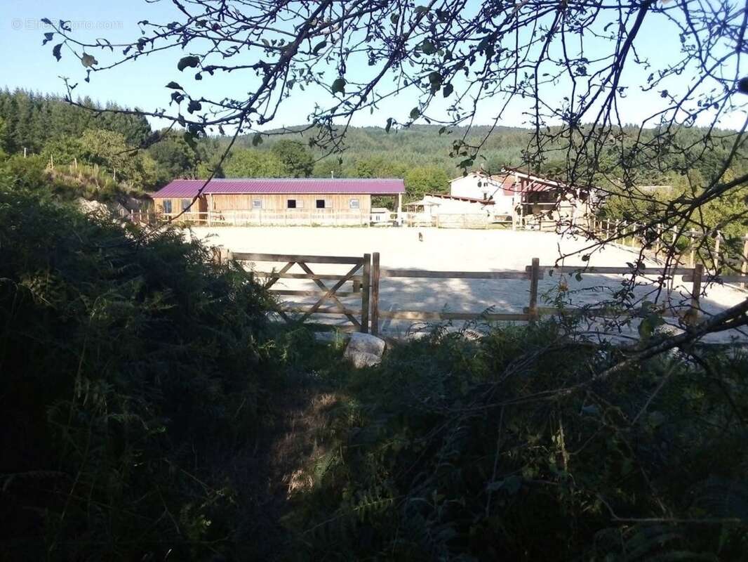 Propriete à vendre 5 pièces ARCONSAT (63) - photo 8