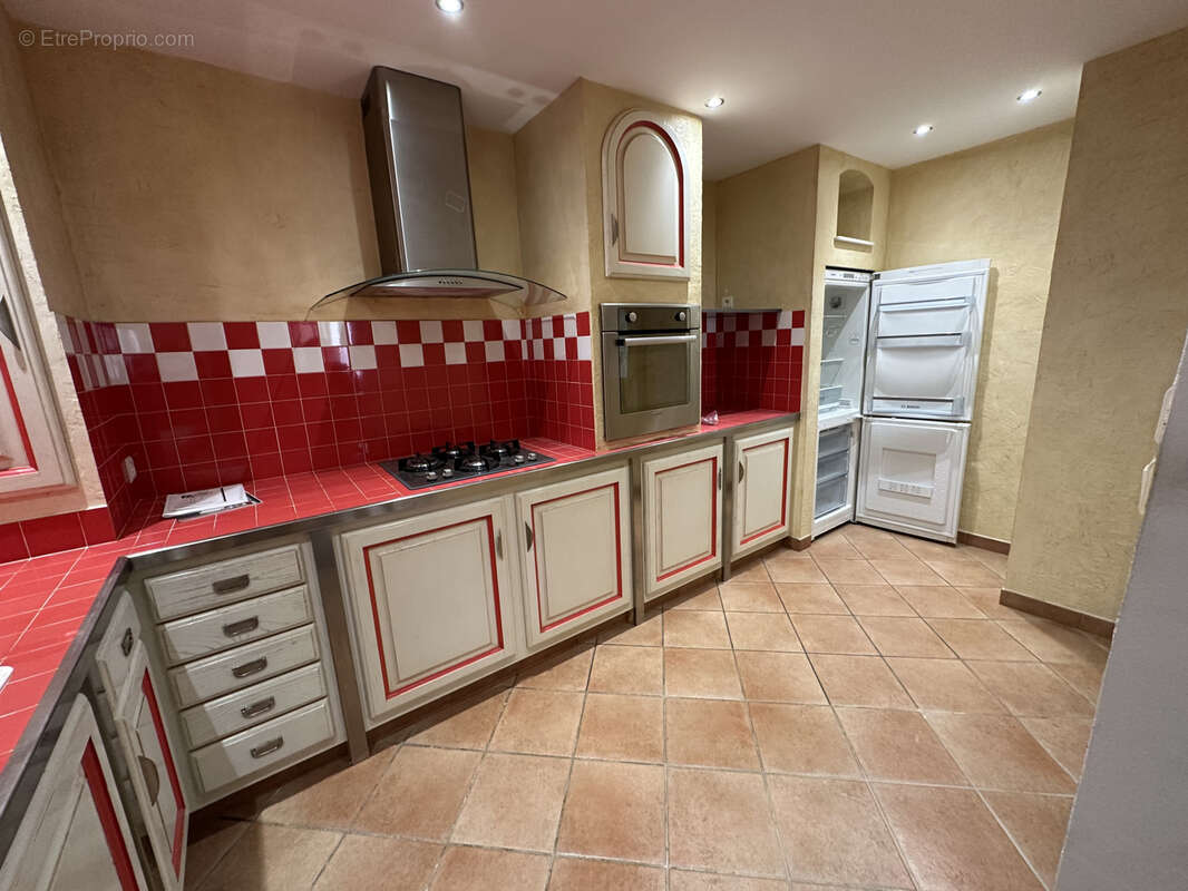 Maison à SOLLIES-TOUCAS