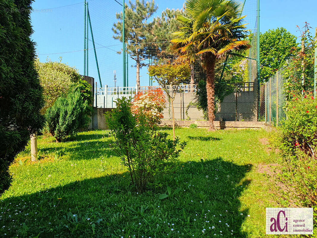 Maison à L&#039;HAY-LES-ROSES
