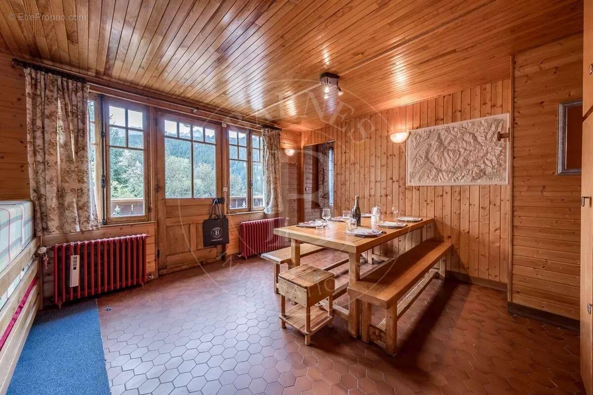 Appartement à LA PERRIERE