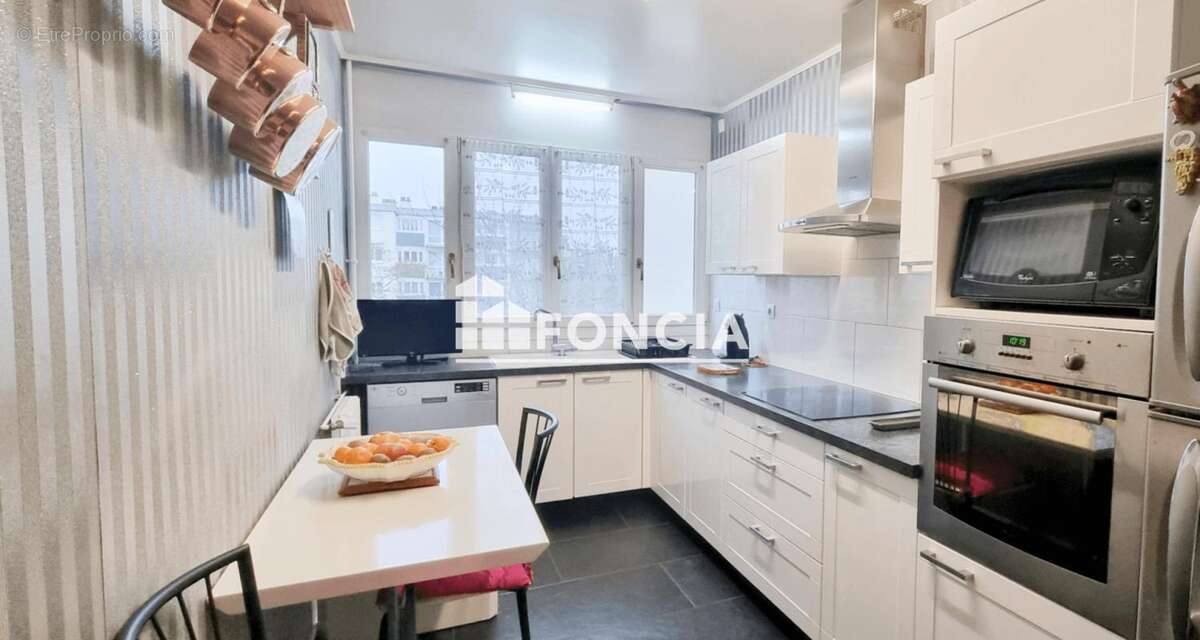 Appartement à LE PLESSIS-BOUCHARD