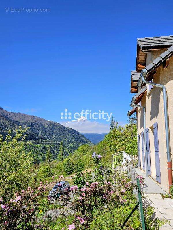 Maison à ASPRES-LES-CORPS