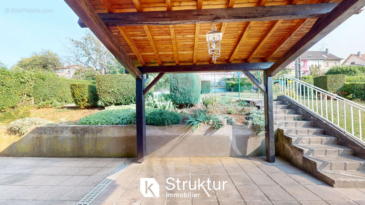 Maison à AUDUN-LE-TICHE