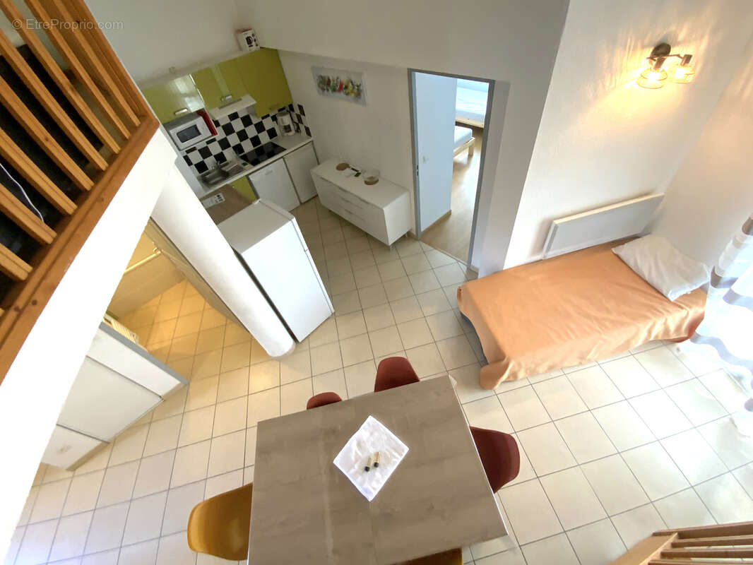 Appartement à SIGNES