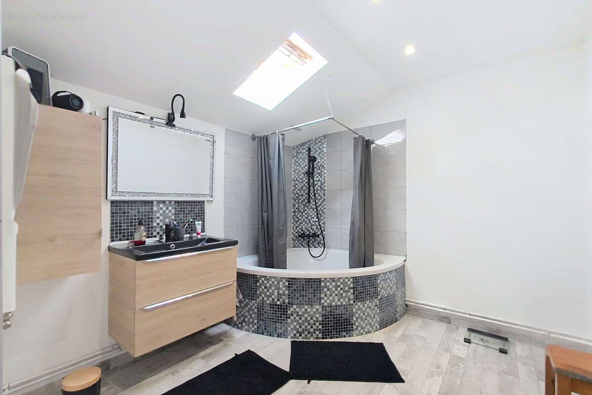 Maison semi-individuelle • 3 chambres • Garage • Jardin • 59264 Onnaing - photo 13