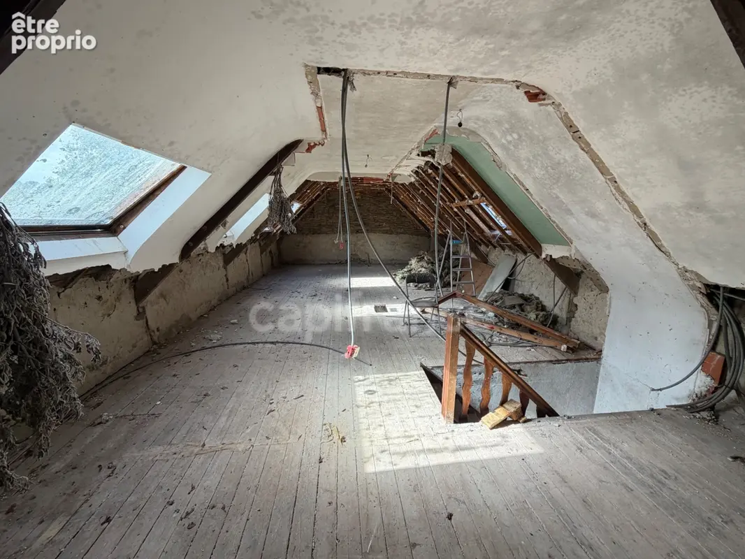 EXCLUSIVITÉ - TREBRIVAN - Maison avec terrain de plus de 2 hectares et dépendances à vendre 5 pièces  (22) - photo 8