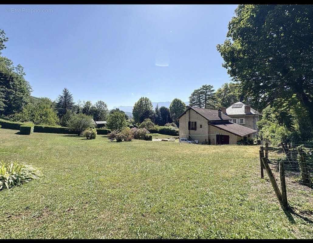 Maison à SAINT-MARTIN-D'HERES