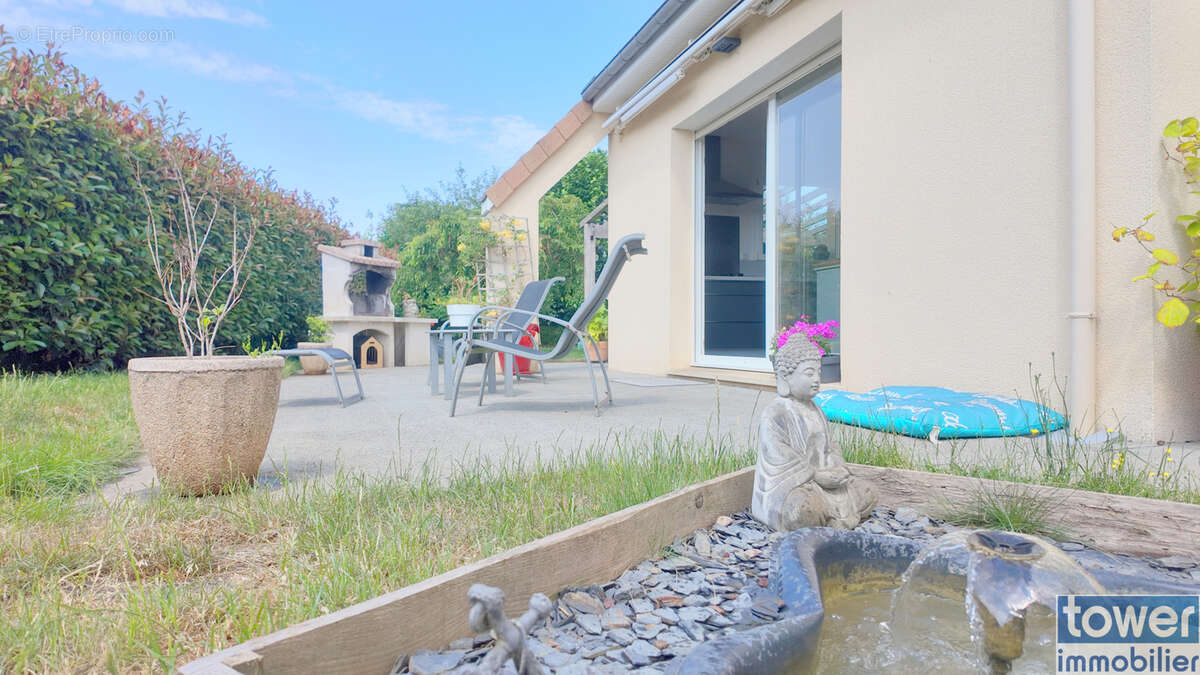 EXCLUSIVITE !!! Maison de standing 2009   219 m2 habitables sur terrain de 945 M2   Située en NORMANDIE. - photo 8