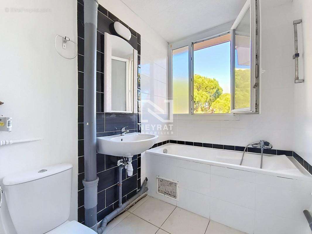Appartement à FREJUS