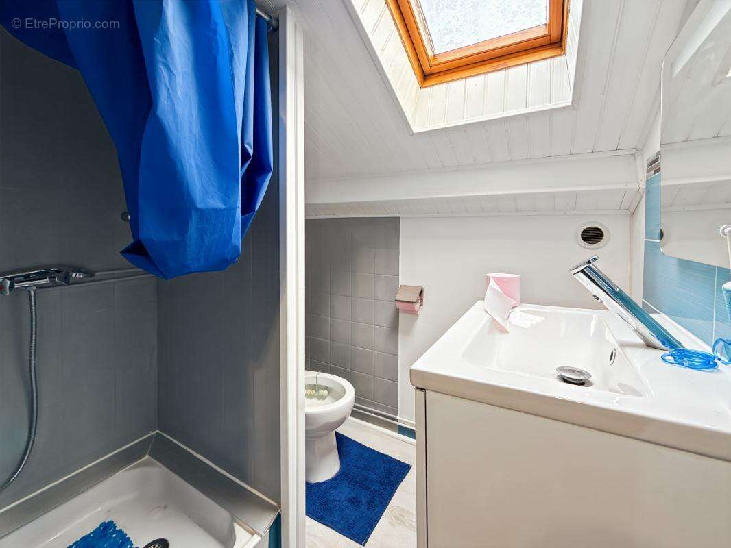  À VENDRE – DOUZILLAC (24190) Maison rénovée avec piscine – 156 m² habitables – Terrain clos de 1 326 m² – 195 000€ FAI - photo 23