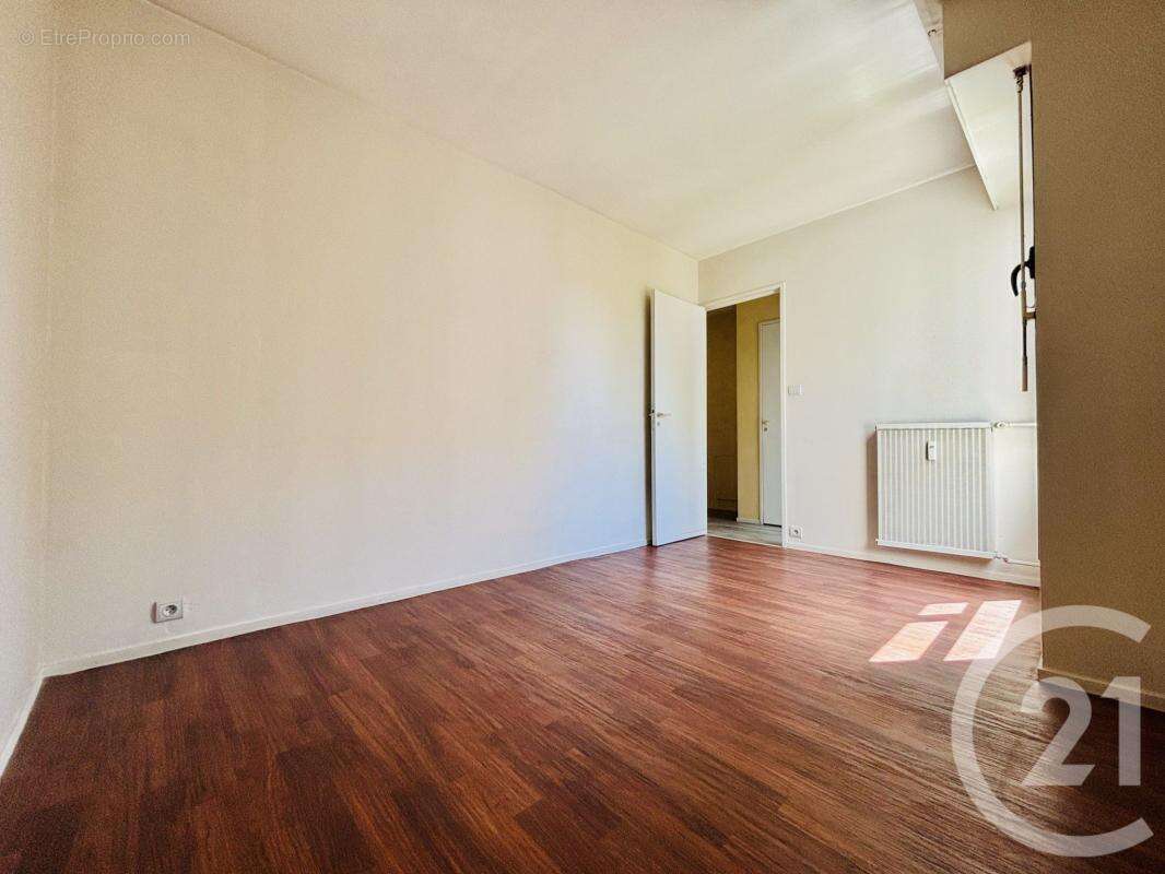 Appartement 73 m² à Limoges  - photo 7