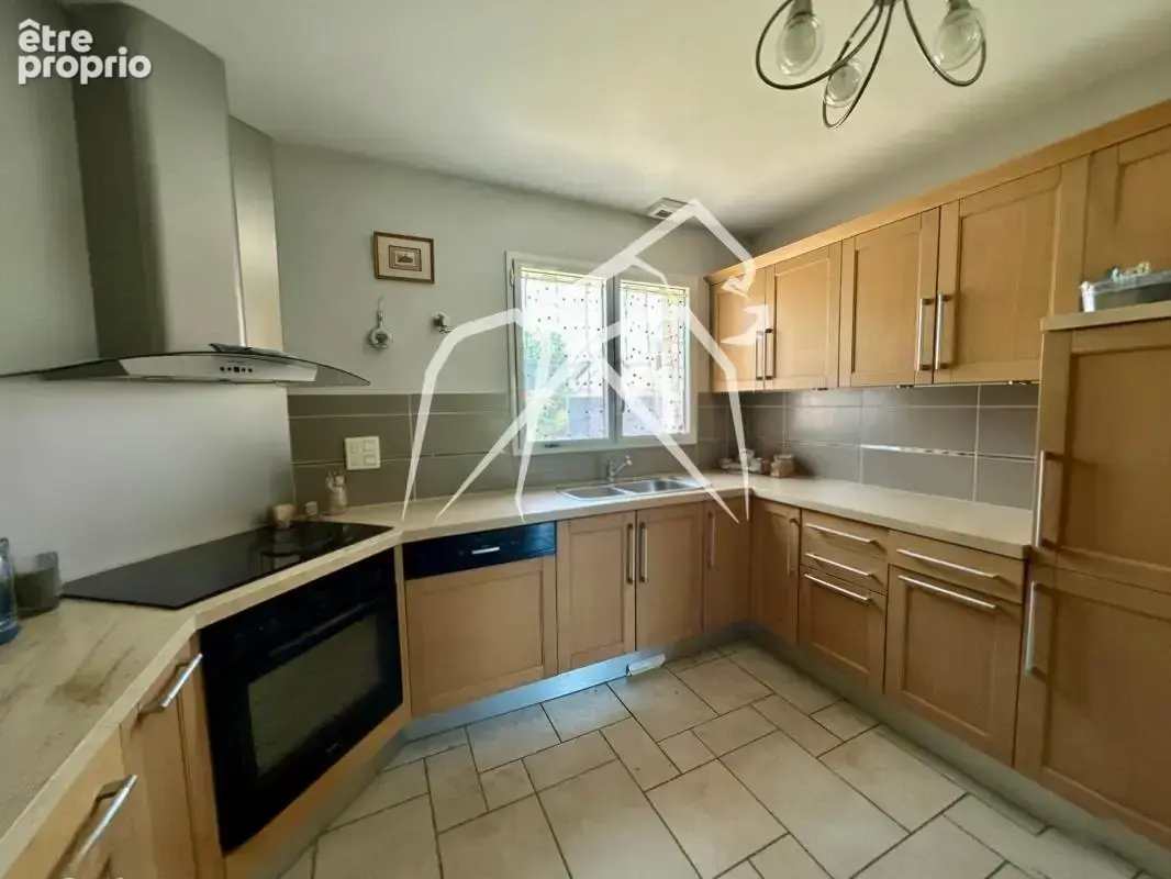 Maison contemporaine 145m²  Saint-Etienne-du-Rouvray (76800) - photo 2