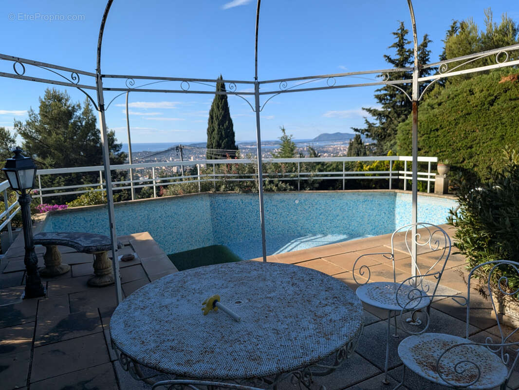 Maison à LA VALETTE-DU-VAR