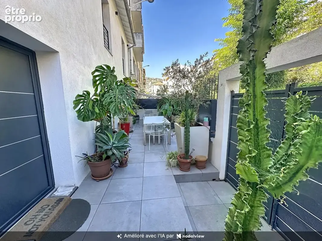 Maison de ville plein coeur Libération - photo 2
