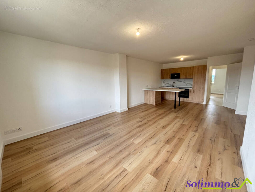 Appartement à LES ABRETS