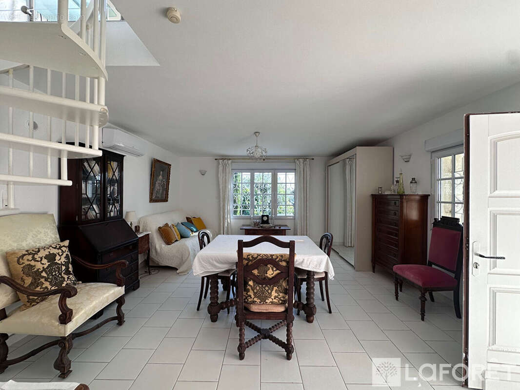 Maison à SAINT-RAPHAEL