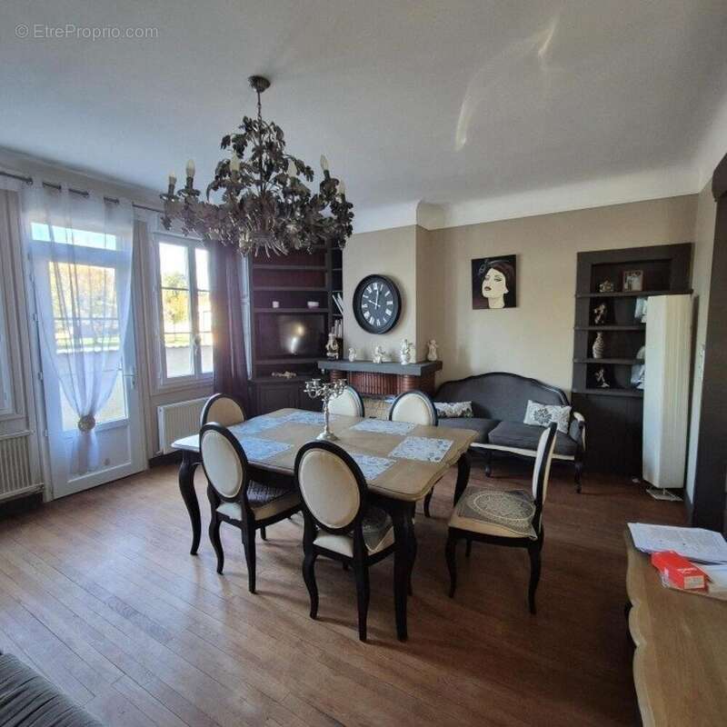 Maison 130 m² à L'eguille  - photo 4