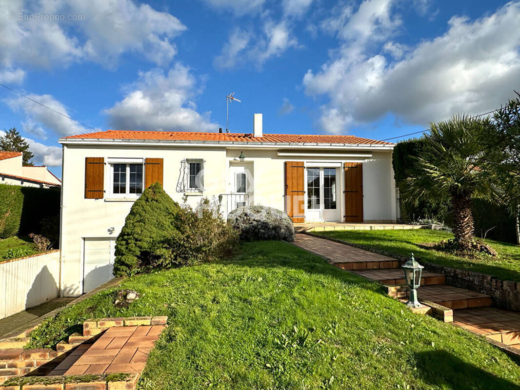 Maison à FONTENAY-LE-COMTE