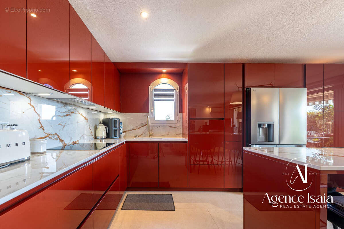 Appartement à BORMES-LES-MIMOSAS