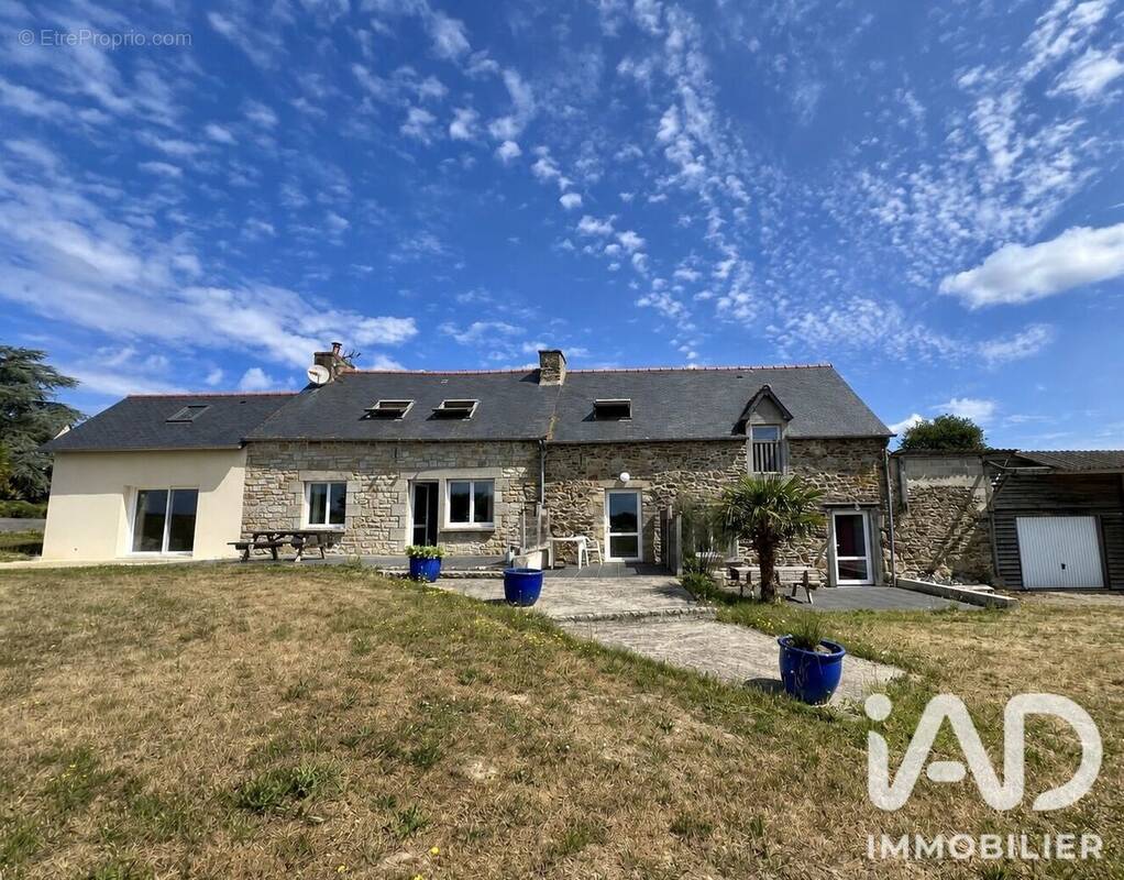 Photo 1 - Maison à SAINT-RIEUL