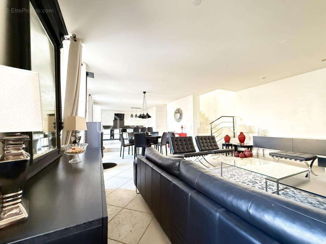 Maison à VELARS-SUR-OUCHE