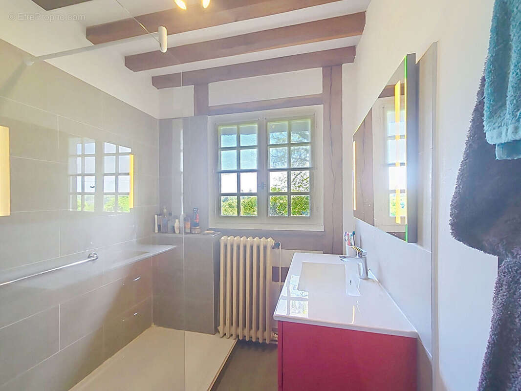 GENNEVILLE - Maison de charme de 6 pièces - photo 6