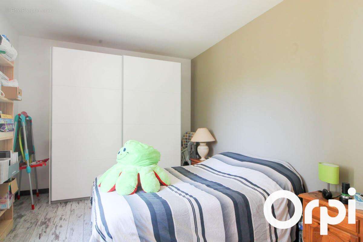 Maison à SAINT-LAURENT-DE-LA-PREE