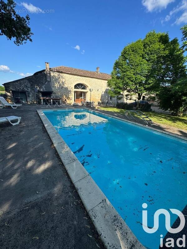 Photo 1 - Maison à SAINT-GENES-DE-FRONSAC